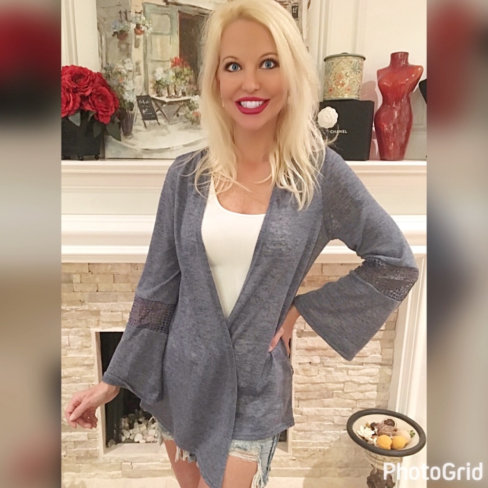 Beautiful crochet bell sleeve spring cover - Picture 4 of 5